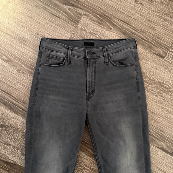 Mother The Mid Rise Dazzler Ankle in Lighting Up Lanterns - Picture 3 of 8